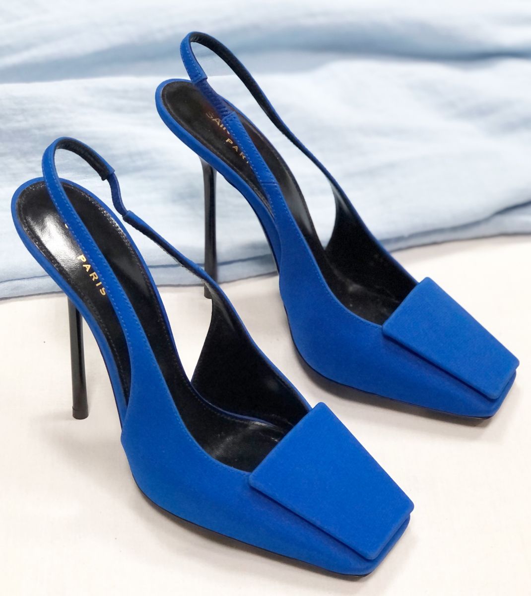 Босоножки Saint Laurent размер 37.5 цена 31 310 руб
