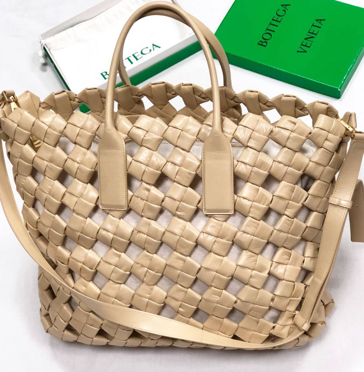 Сумка Bottega Veneta размер 40/35 цена 234 825 руб


