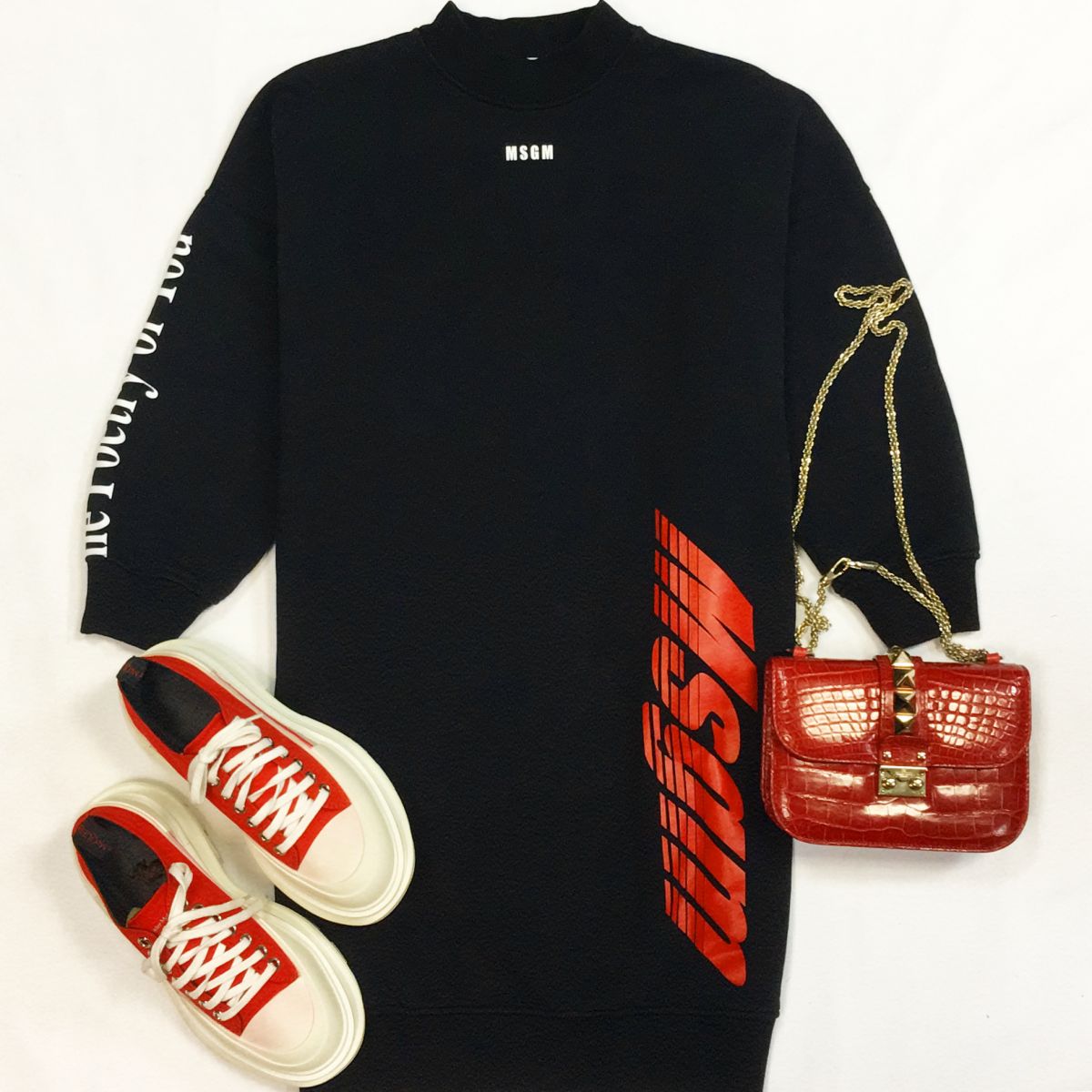 Толстовки/удлинённая/ MSGM размер S цена 7 693 рубКеды ALEXANDER MCQUEEN  размер 40 цена 10 770 рубСумка VALENTINO 
