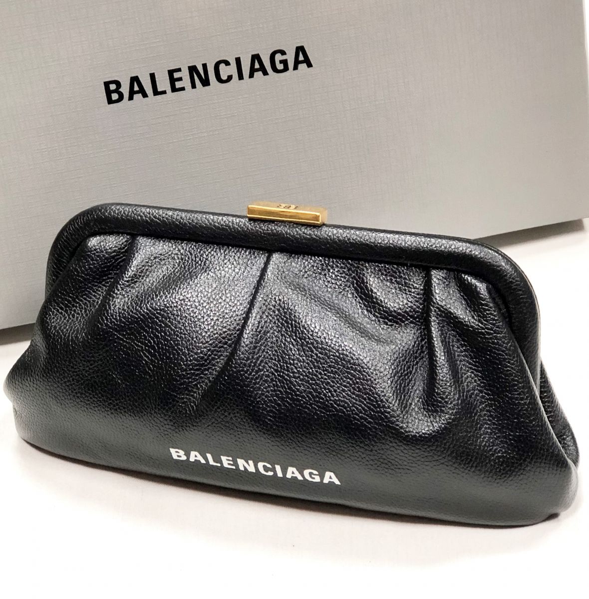 Клатч Balenciaga размер 22/ 10 цена  31 310 руб