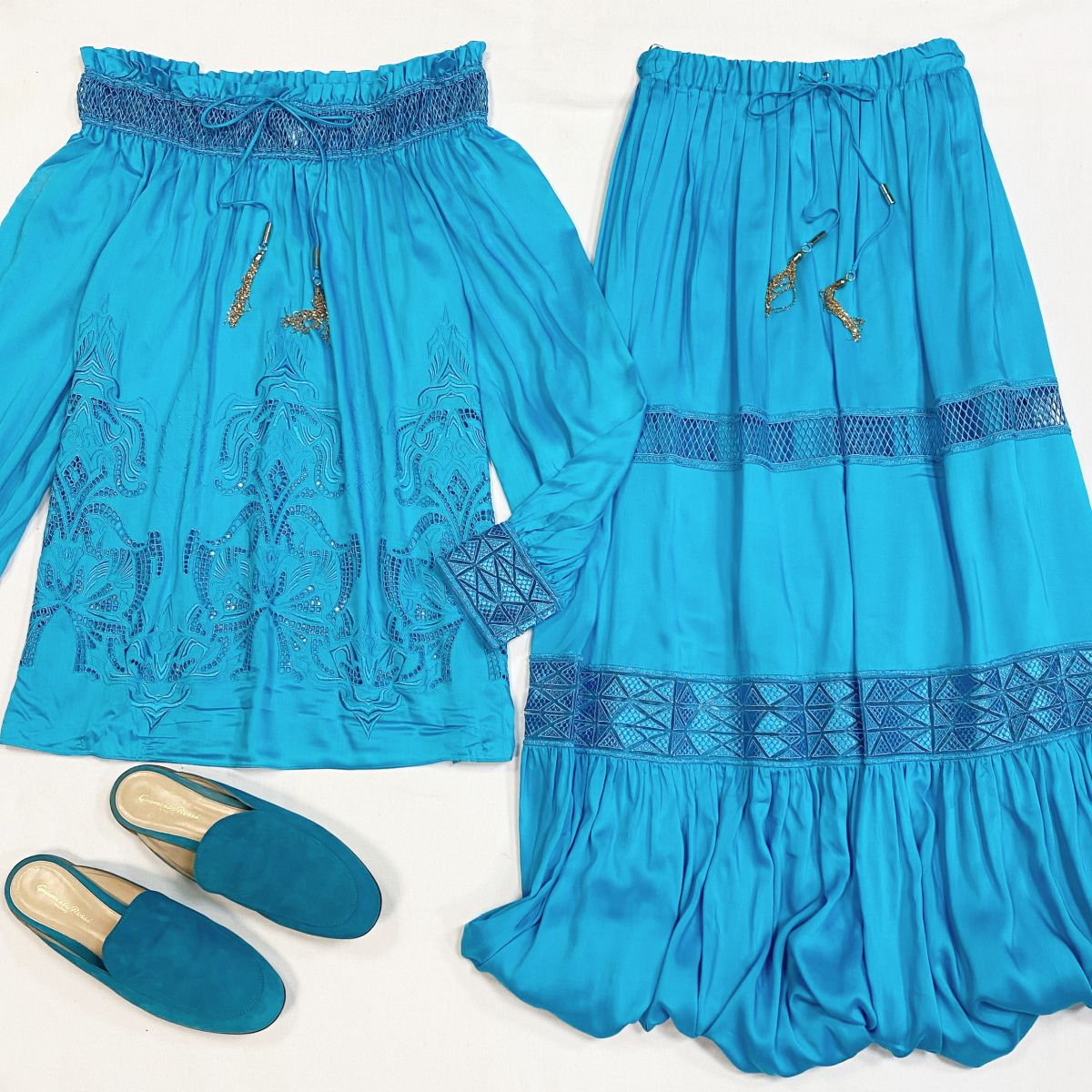 Костюм/шитьё/ Zuhair Murad размер 46 цена 23 078 рубМюли Gianvito Rossi размер 40 цена 15 385 руб