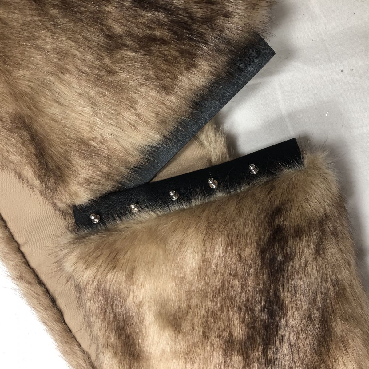 Воротник  LOEWE цена 31 310 руб