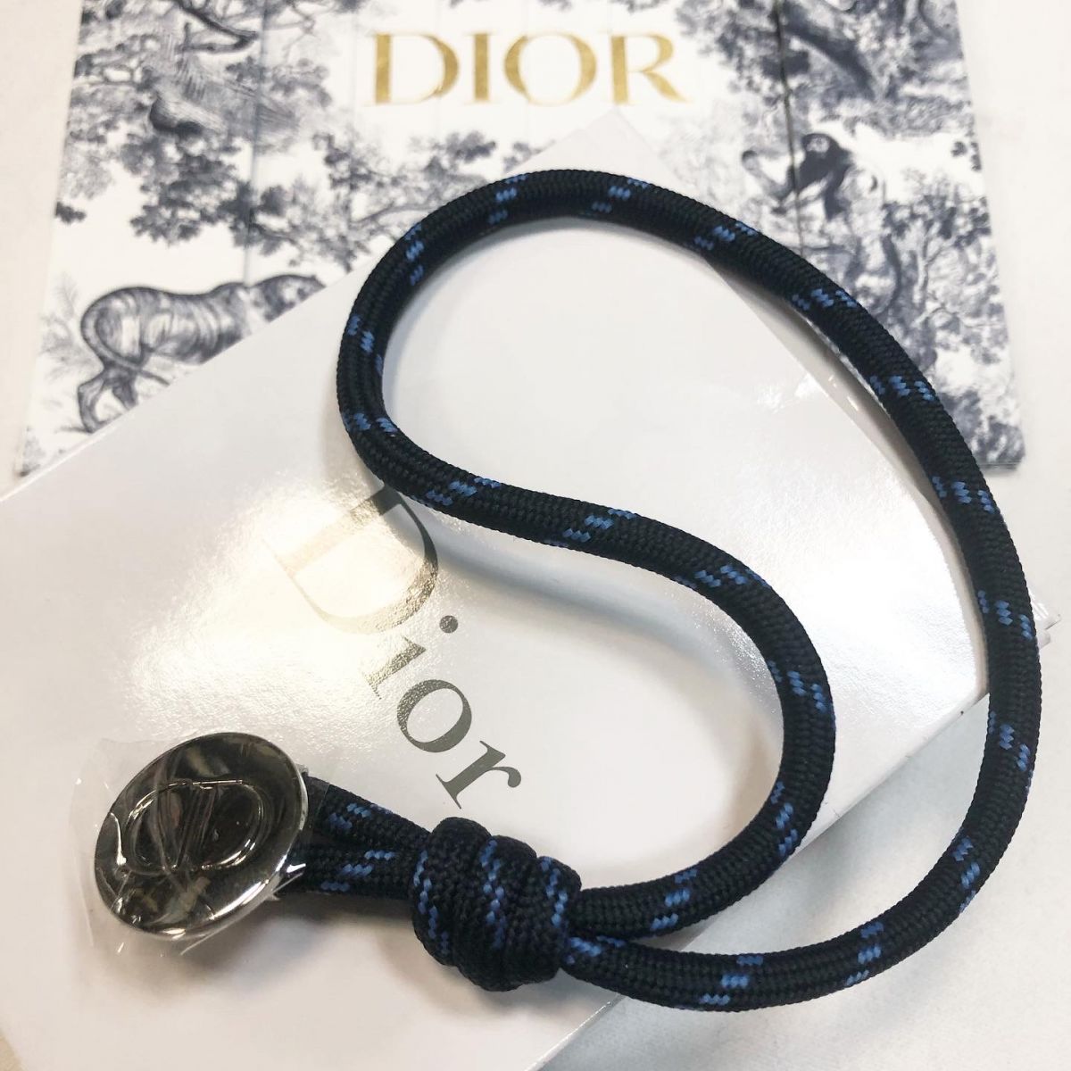 Браслет Christian Dior   цена 1 077 руб /в коробке/ 