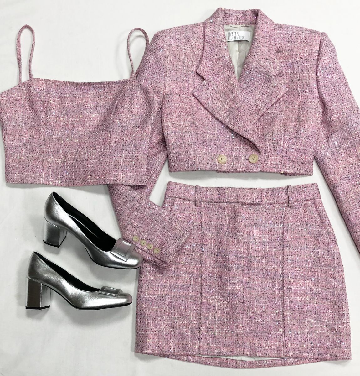 Костюм/ тройка/ пайетки/ Giuseppe di Marabito размер 42 цена 23 483 руб
Туфли Saint Laurent размер 38.5 цена 31 310 руб