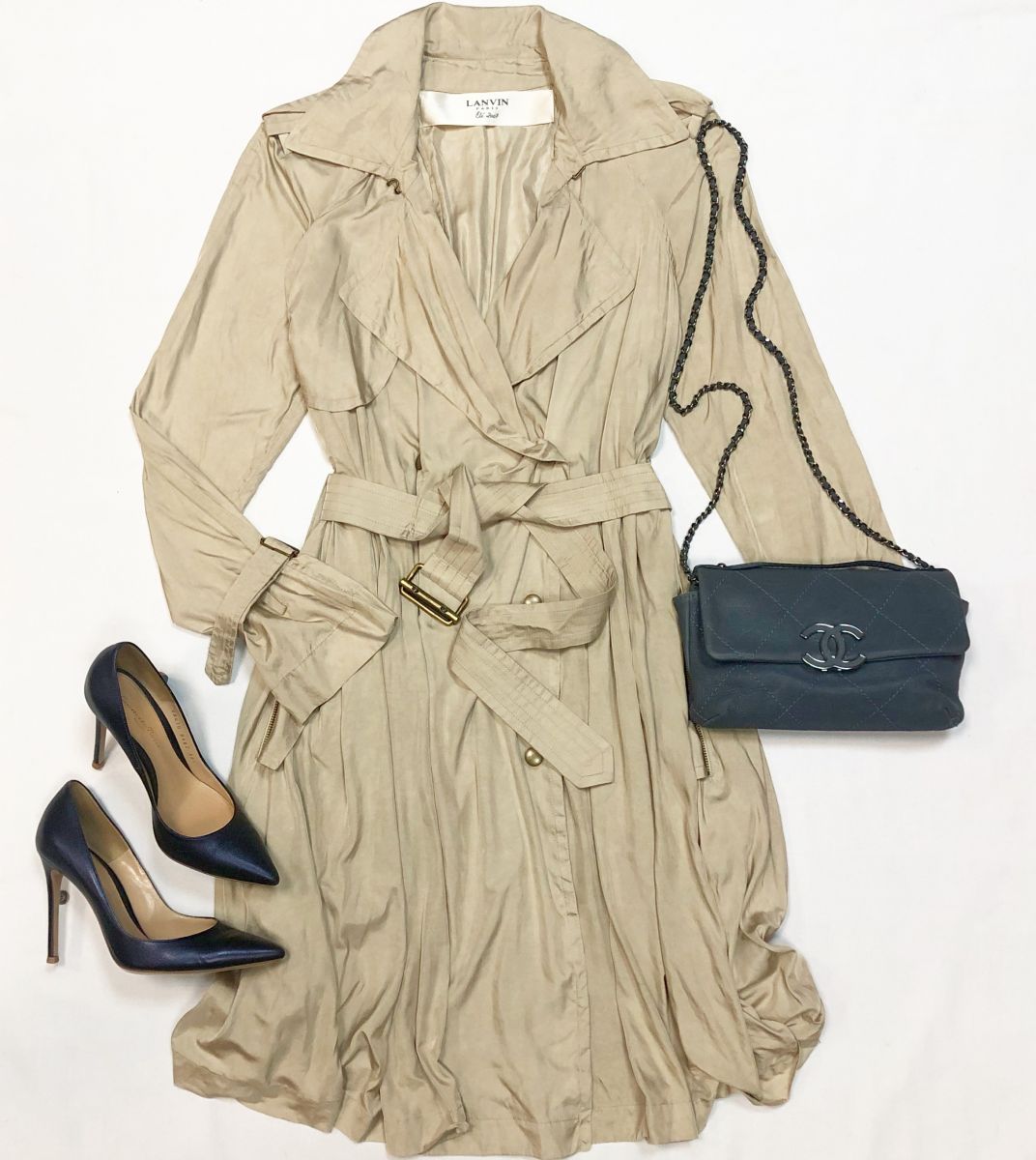 Плащ Lanvin размер 38 цена 15 385 руб
Туфли Gianvito Rossi размер 36.5 цена 10 770 руб
Сумка Chanel
