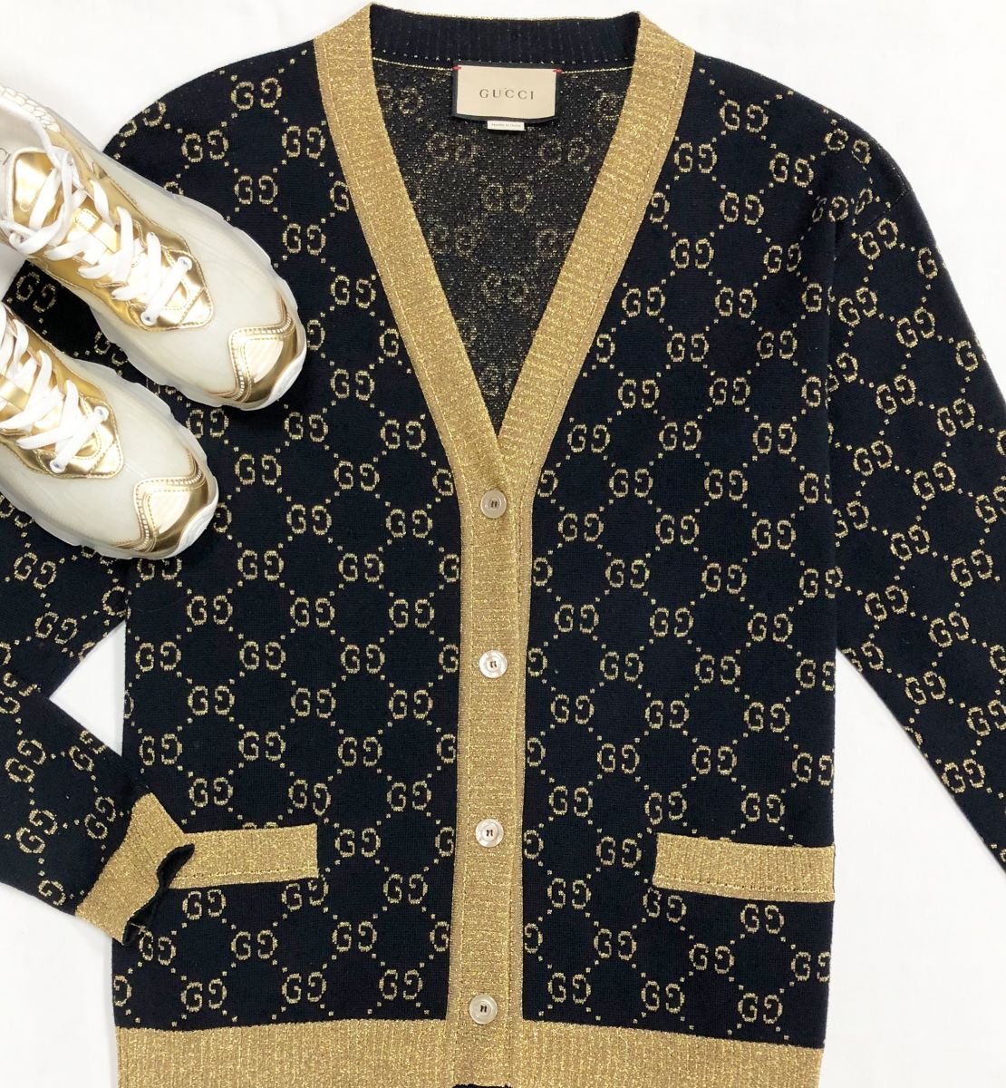 Кардиган/люрекс/ Gucci размер S цена 46 923 руб
Кроссовки Christian Dior размер 30 770 руб