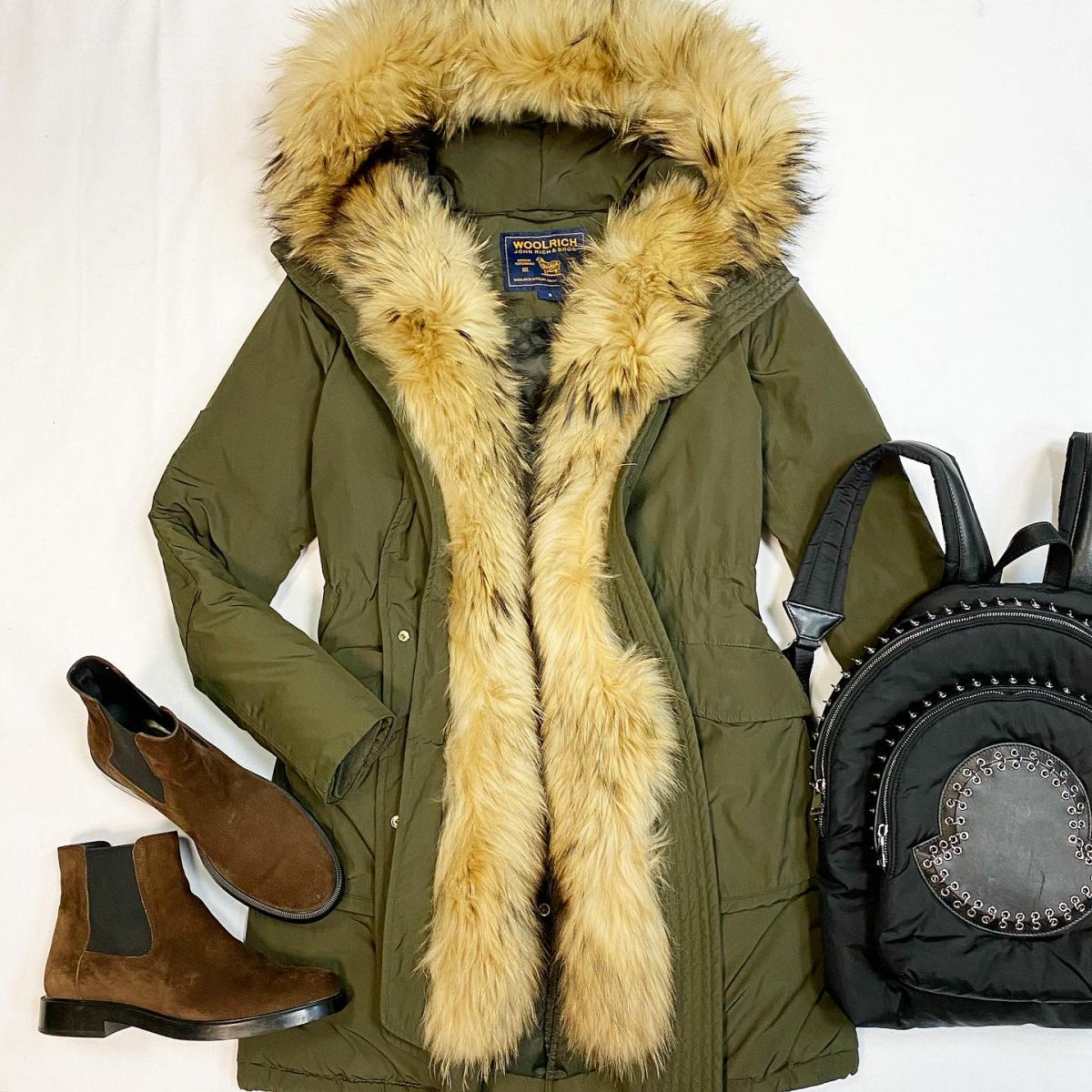 Парка Woolrich размер S цена 23 078 руб Ботинки Tods размер 39.5 цена 10 770 руб Рюкзак Moncler