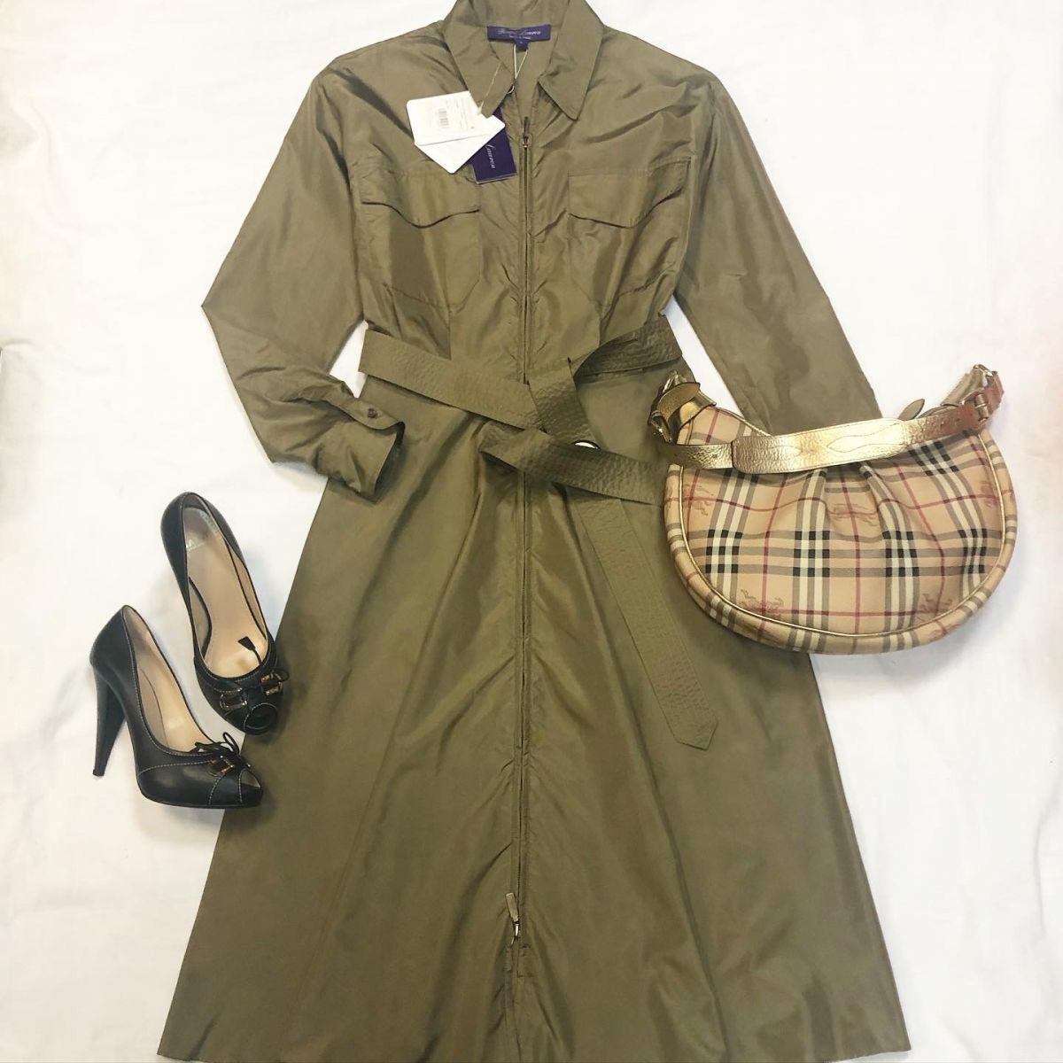 плащ Ralph Lauren размер 6 цена 38 463 руб /с ценником/ 
Сумка Burberry 