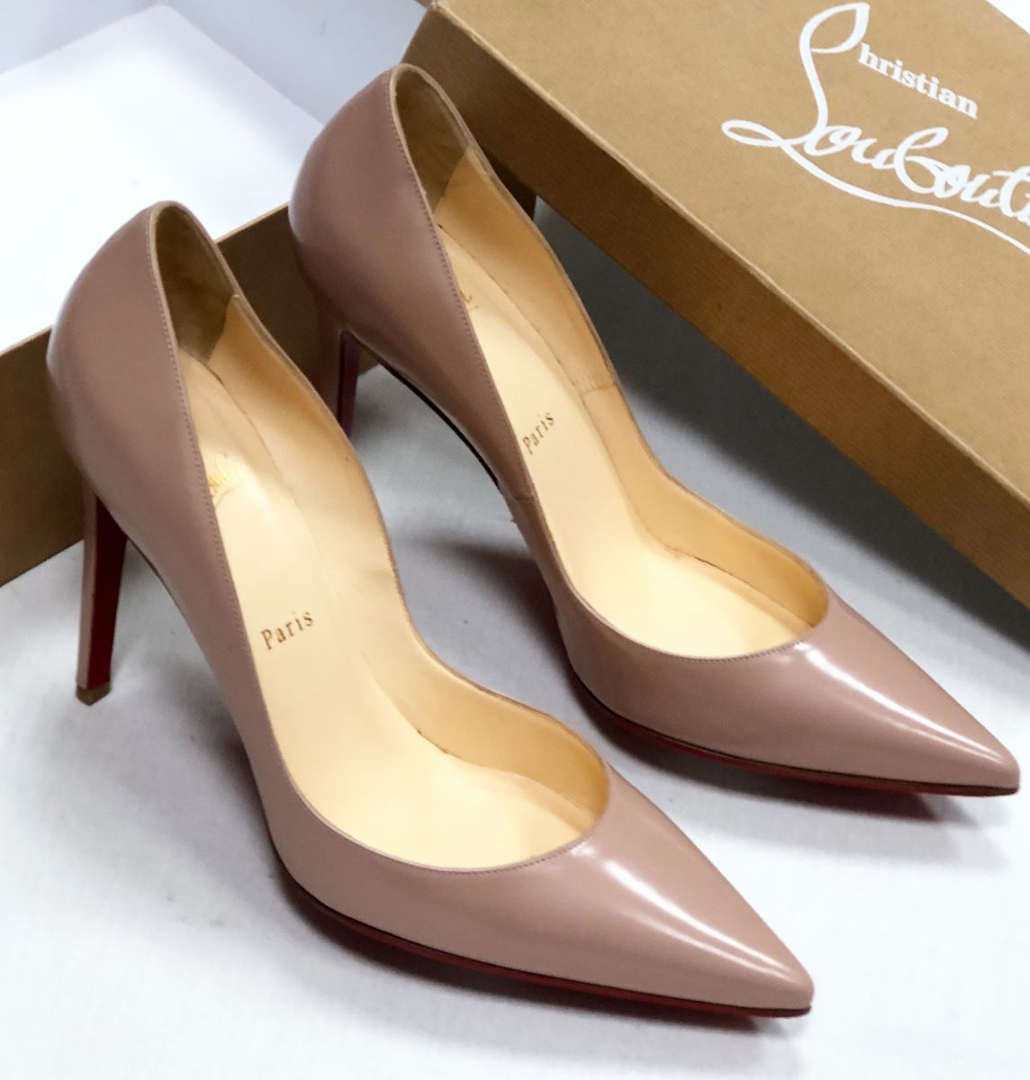 Туфли LOUBOUTIN размер 40.5 цена 23 483 руб