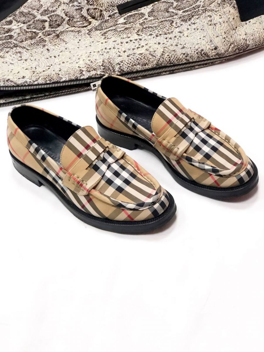 Лоферы BURBERRY размер 37 цена 23 078 руб