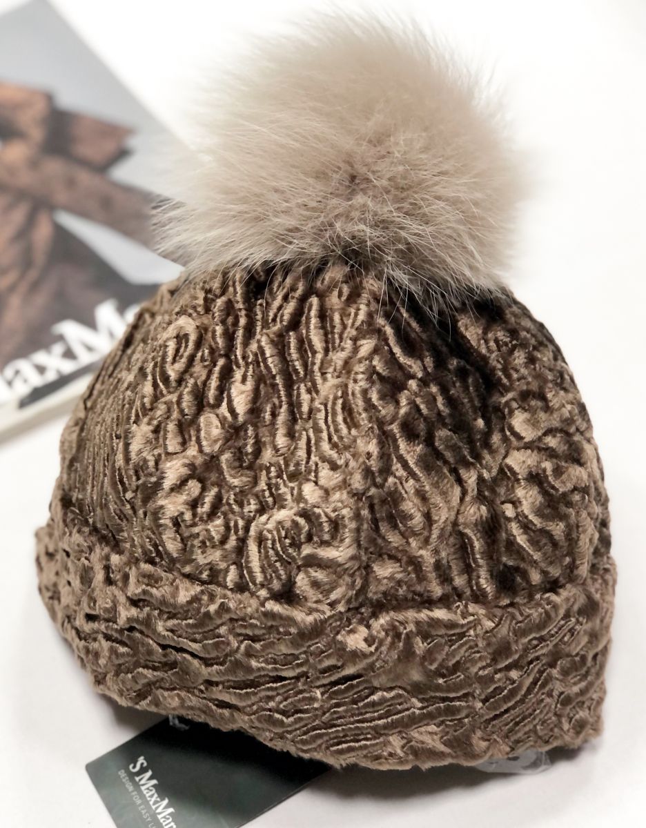 Шапка S Max Mara цена 7 828 руб/ с биркой/
