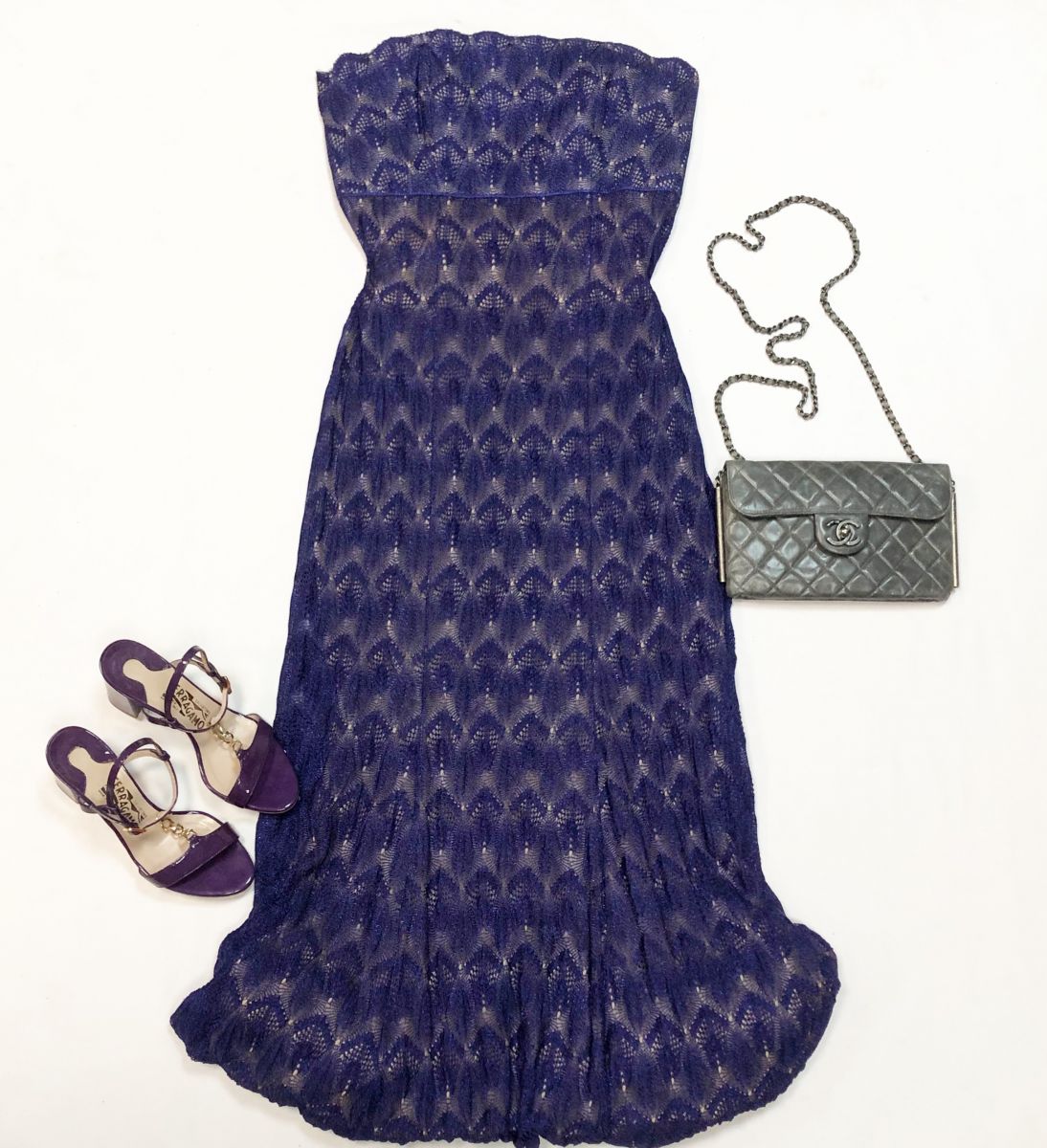 Платье Missoni размер 44 цена 7 693 руб
Босоножки Salvatore Ferragamo размер 35.5 цена 10 770 руб
Сумка Chanel