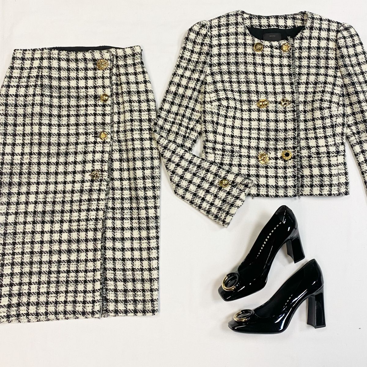 Костюм/твид/ люрекс/ Pinko размер 40 цена 10 770 рубТуфли Louis Vuitton размер 40 цена 23 078 руб