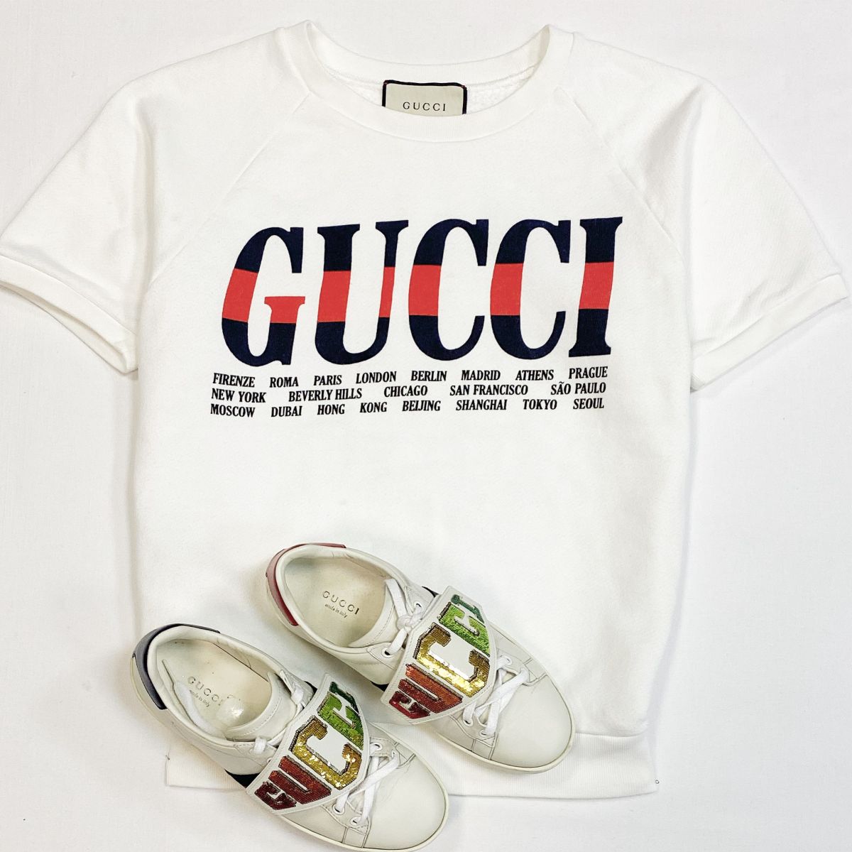 Толстовка Gucci размер S цена 15 385 рубКеды Gucci размер 36.5 цена 15 385 руб