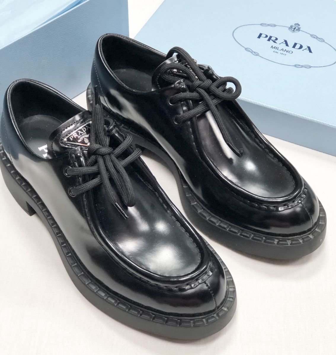 Лоферы Prada размер 40 цена 46 965 руб

