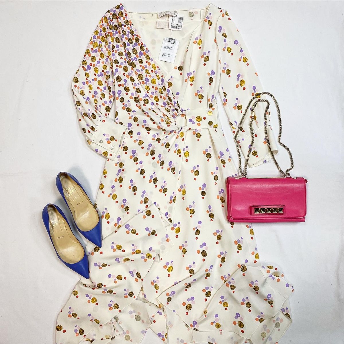 Платье Peter Pilotto размер 12 цена 15 385 руб / новое с ценником / Туфли Louboutin размер 37.5 цена 9 231 руб Сумка Valentino
