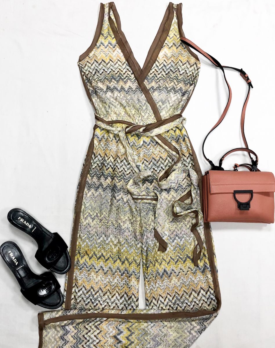 Комбинезон Missoni размер 40 цена 15 655 руб
Сабо Prada размер 37.5 цена 7 828 руб
Сумка Coccinelli