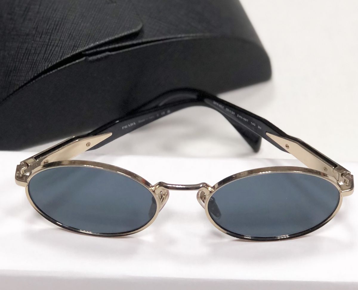 Очки PRADA цена 23 483 руб