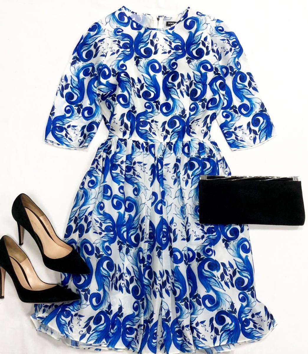 Платье Dolce Gabbana размер 40 цена 23 483 руб
Туфли Gianvito Rossi размер 37.5 цена 15 655 руб
Клатч Ralph Lauren