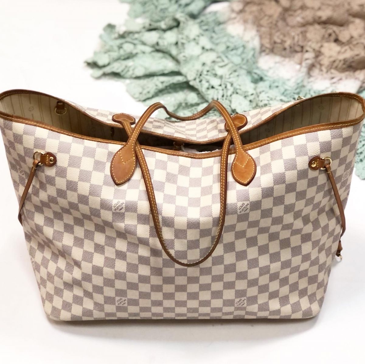 Сумка Louis Vuitton размер большой цена 46155 руб