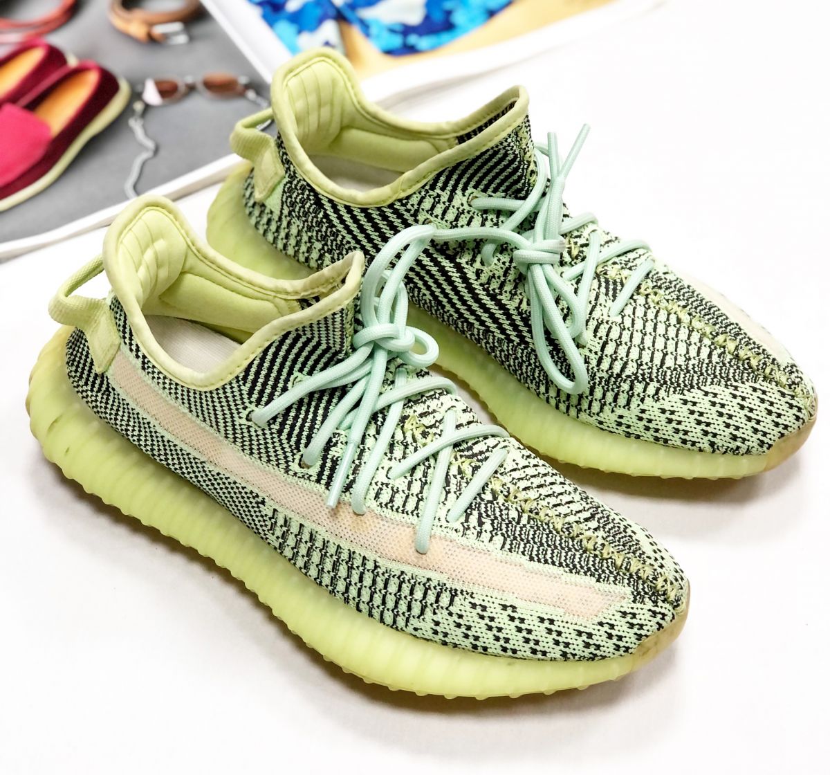 Кроссовки Adidas Yeezy размер 40.5 цена 12 308 руб 