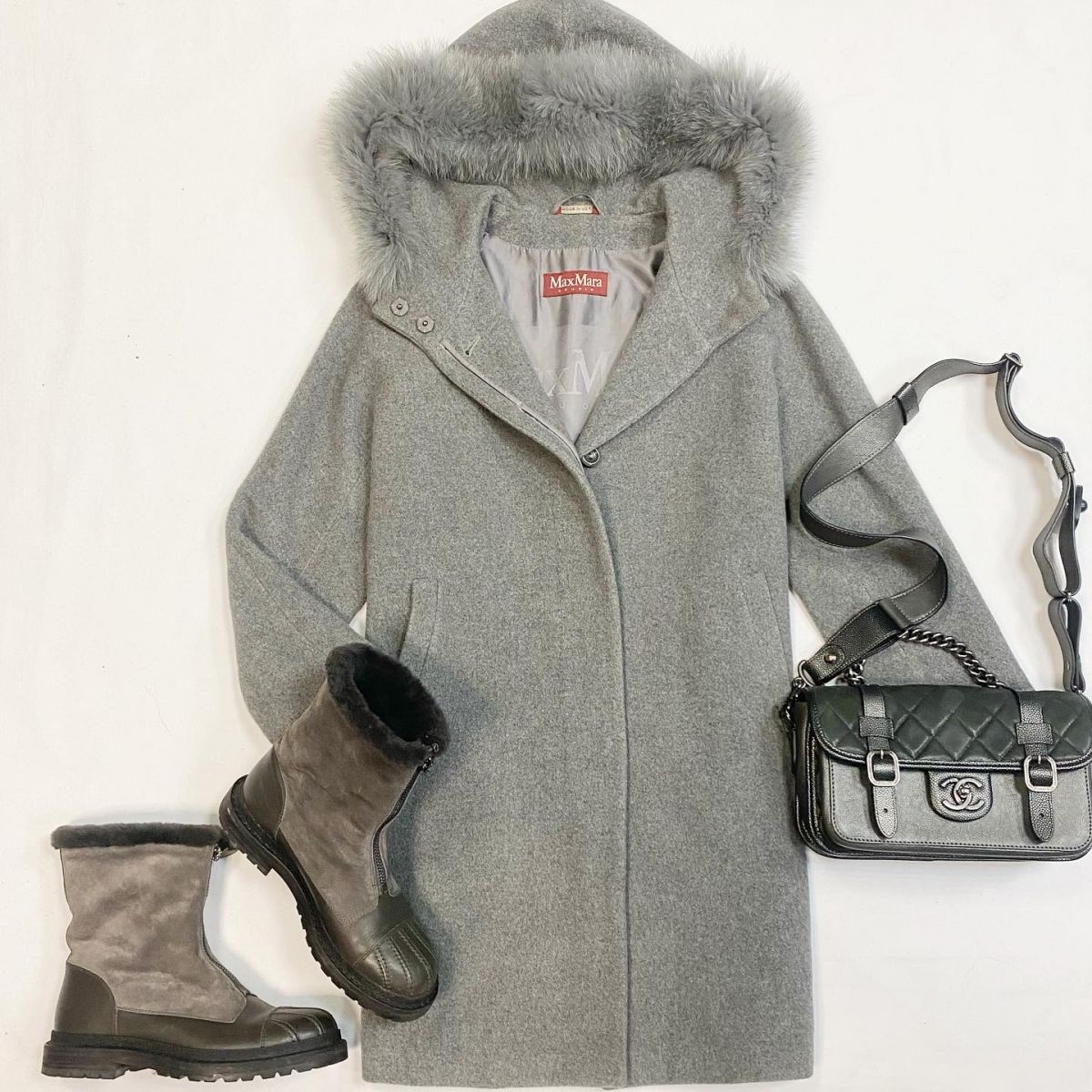 Пальто/отделка мех/Max Mara размер 36 цена 30 770 рубБотинки Chanel размер 38 цена 46 155 рубСумка Chanel