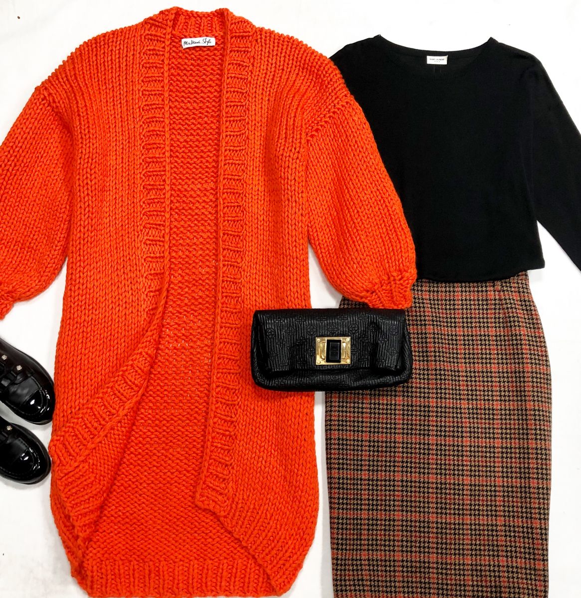 Юбка Prada размер 38 цена 10 959 руб
Кофта Saint Laurent размер L цена 15 655 руб
Кардиган MALTSEVA Style размер 42 цена 15 655 руб
Клатч Louis Vuitton