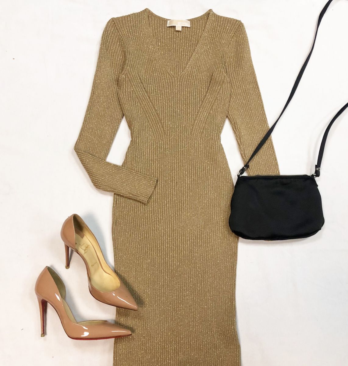Платье/люрекс/ Michael Kors размер XS цена 7 693 рубТуфли Louboutin размер 38.5 цена 15 385 рубСумка Iceberg