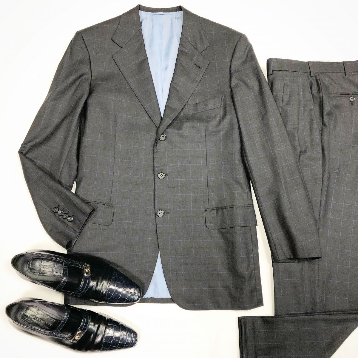 Костюм Brioni  размер 50 цена 23 078 руб Туфли / крокодил / Stefano Ricci размер 44 цена 46 155 руб