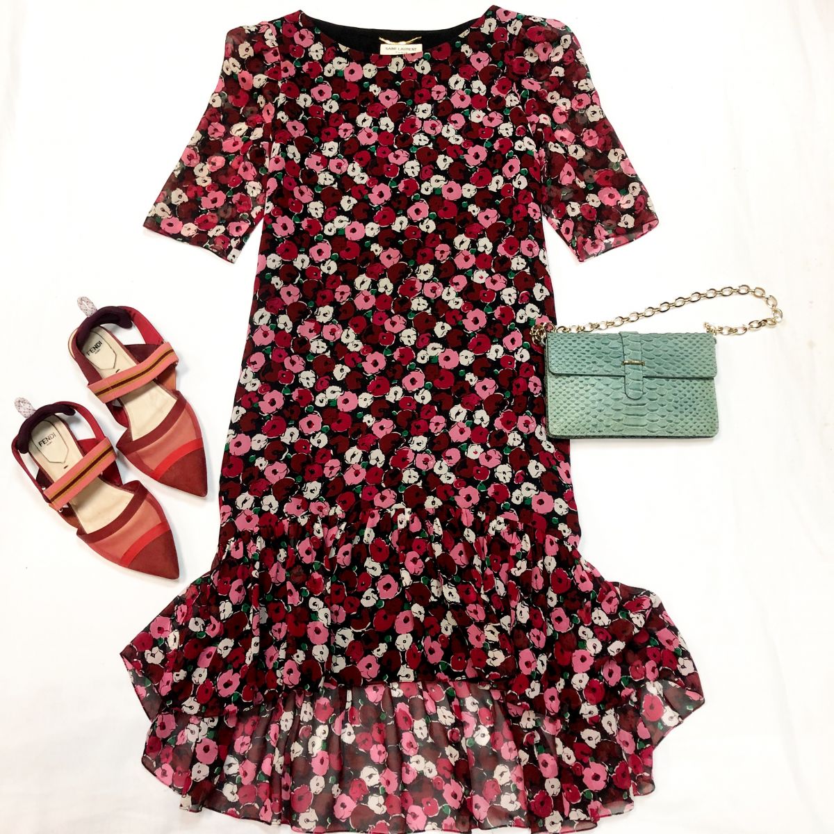 Платье /шелк/шифон/ Saint Laurent размер 36 цена 13 847 руб 
Сумочка /питон/ FURLA
