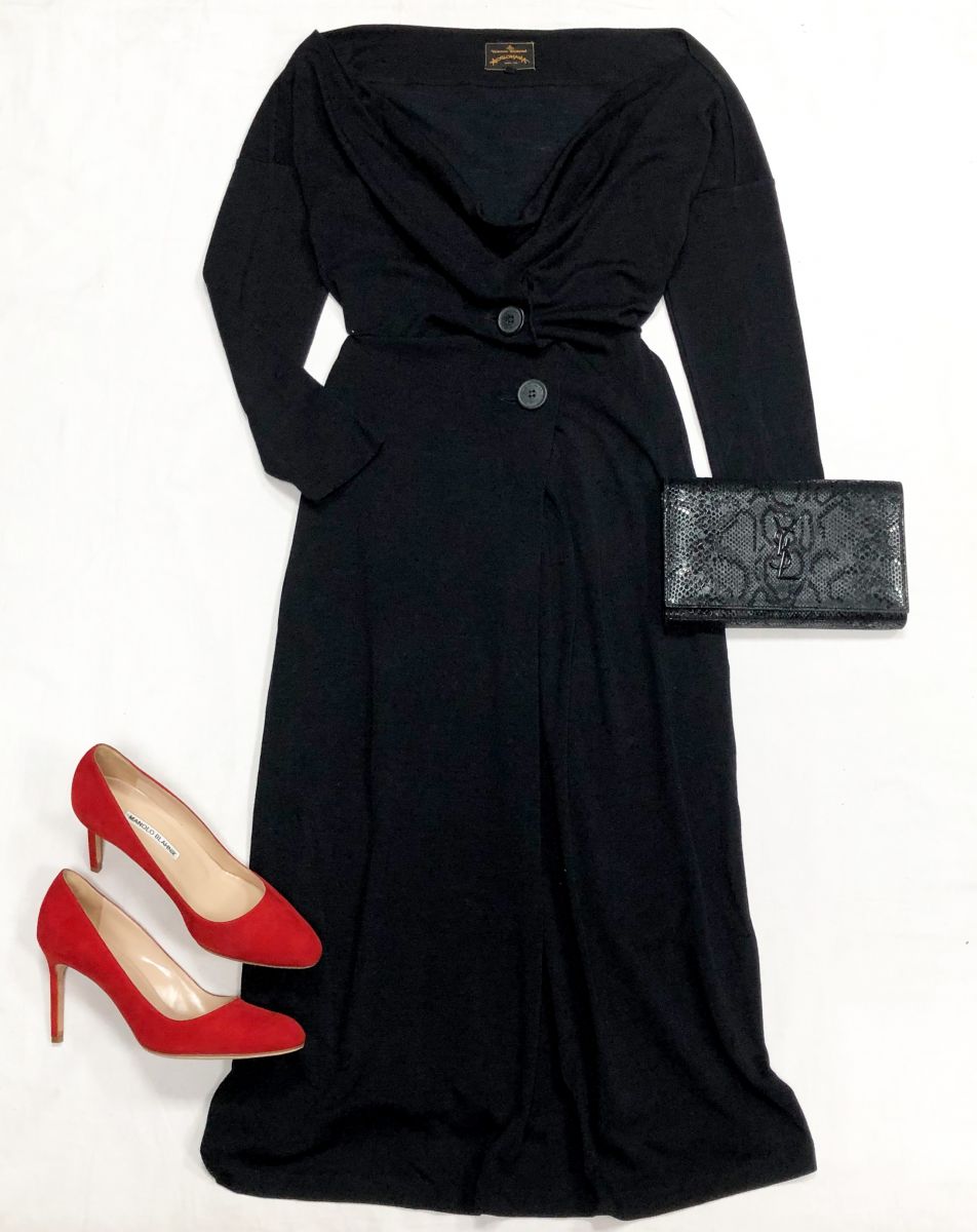 Платье Vivien Westwood размер XL цена 7 828 руб
Туфли Manolo Blahnik размер 38.5 цена 36 007 руб
Сумочка Saint Laurent