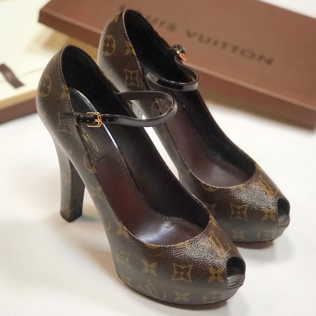 Туфли Louis Vuitton размер 40 цена 23 078 руб 