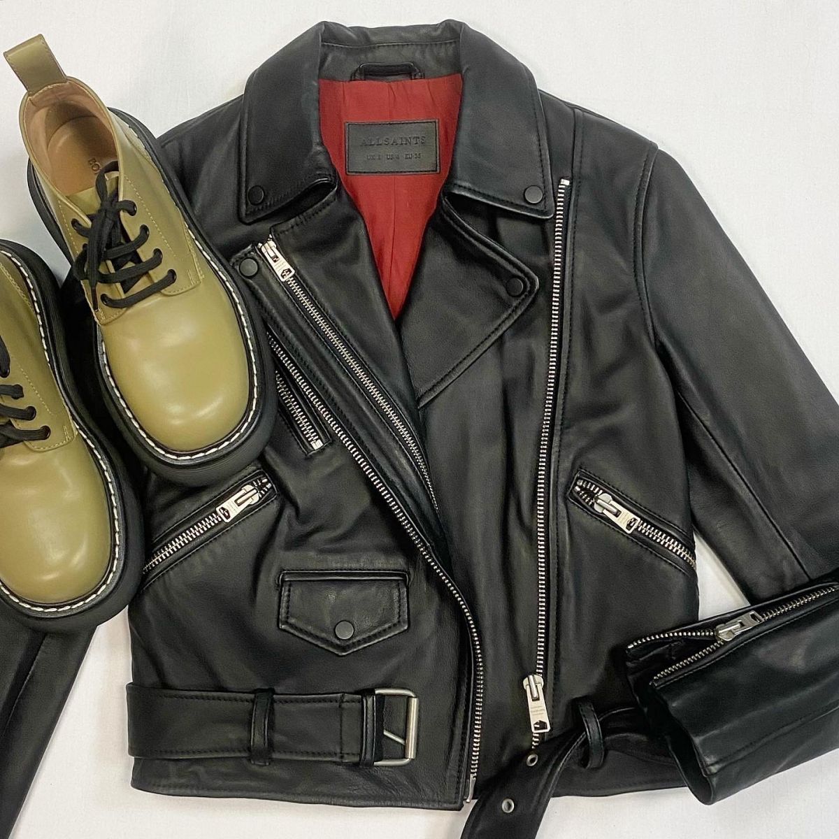 Куртка/кожа/ ALLSANTS размер 36 цена 23 078 рубБотинки BOTTEGA VENETA размер 37 цена 33 847 руб
