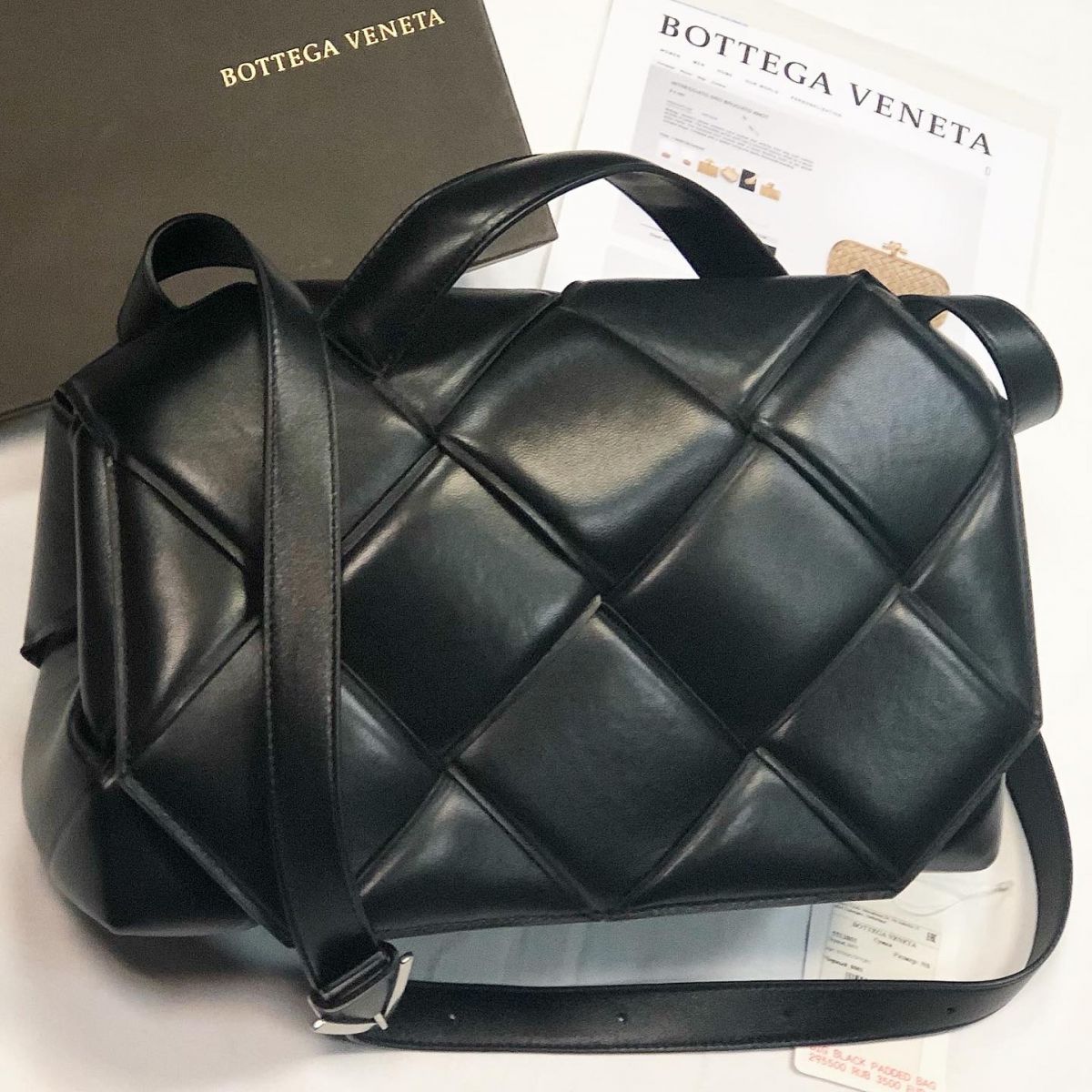 Сумка Bottega Veneta  размер 33/22 цена 153 847 руб / с ценником / 