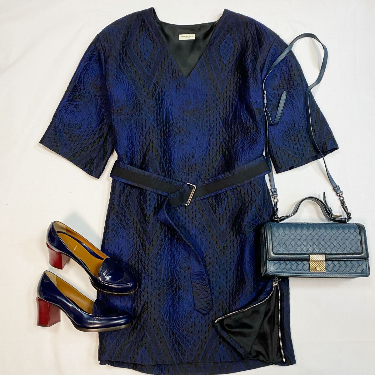 Платье Dries Van Noten размер 42 цена 10 770 руб Туфли Fendi размер 39 цена 10 770 руб Сумка Bottega Veneta