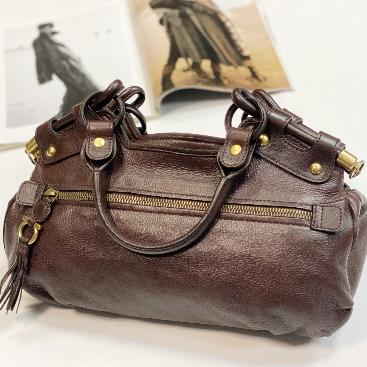Сумка Salvatore Ferragamo размер 35/19 цена 9 231 руб 