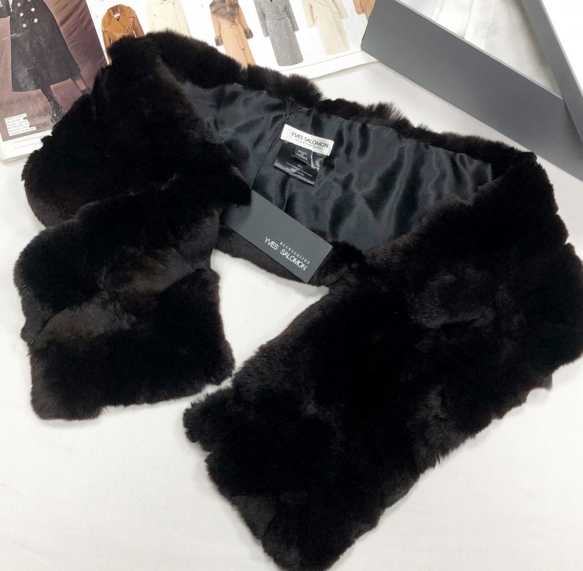 Шарф Yves Salomon цена 23 483 руб/ с биркой/
