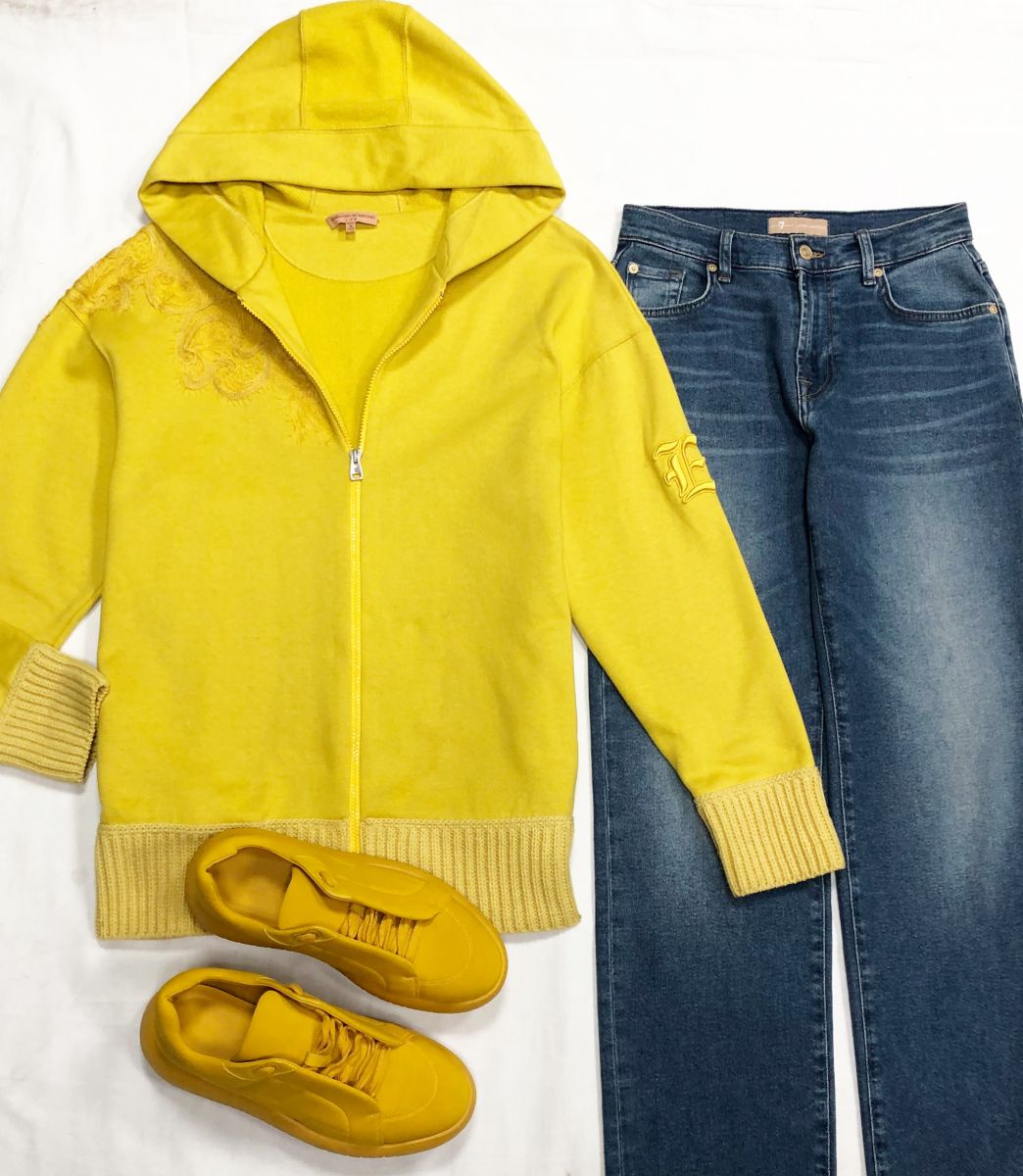 Толстовка / вышивка/ ERMANNO SCERVINO размер 40 цена 12 524 руб
Джинсы 7 размер 25 цена 6 262 руб
Кроссовки Hermes размер 40 цена 46 965 руб