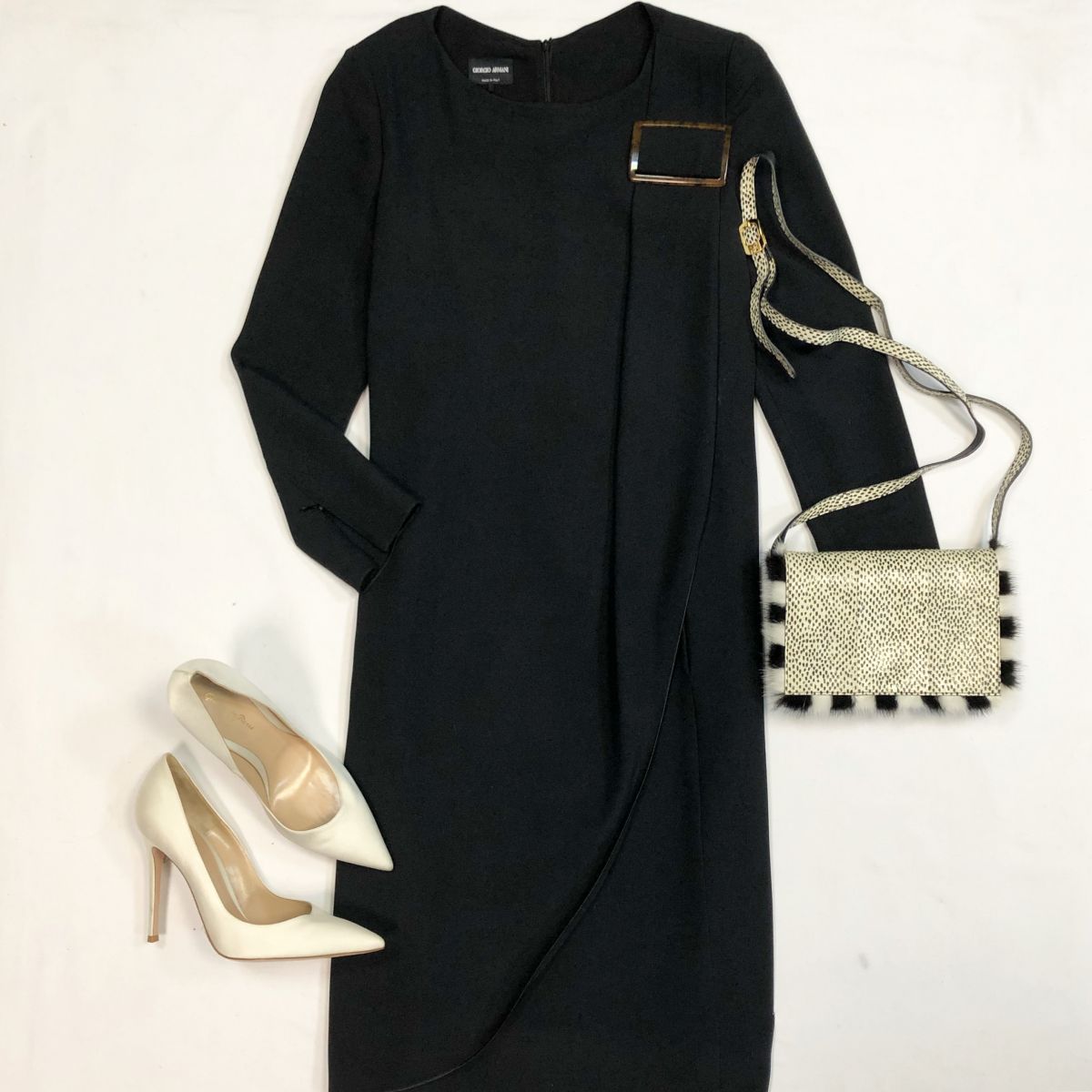 Платье ARMANI размер 40 цена 15 385 рубТуфли GIANVITTO ROSSI размер 41 цена 13 847 руб Сумка FENDI 