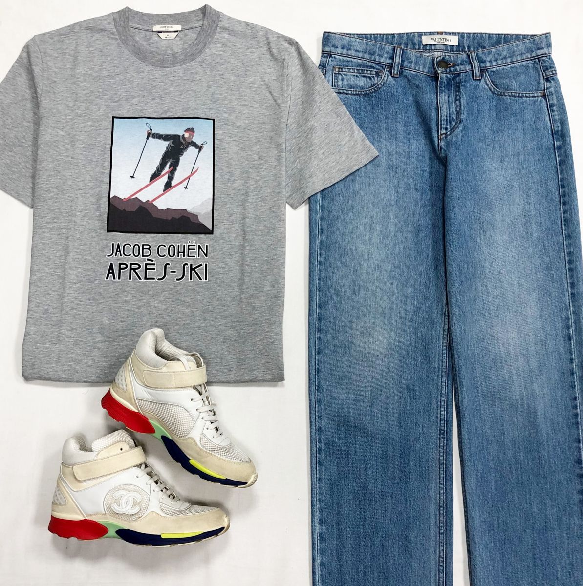 Футболка Jacob Cohen размер XL цена 23 483 руб
Джинсы Valentino размер 26 цена 15 655 руб
Кроссовки Chanel размер 40 цена 23 483 руб