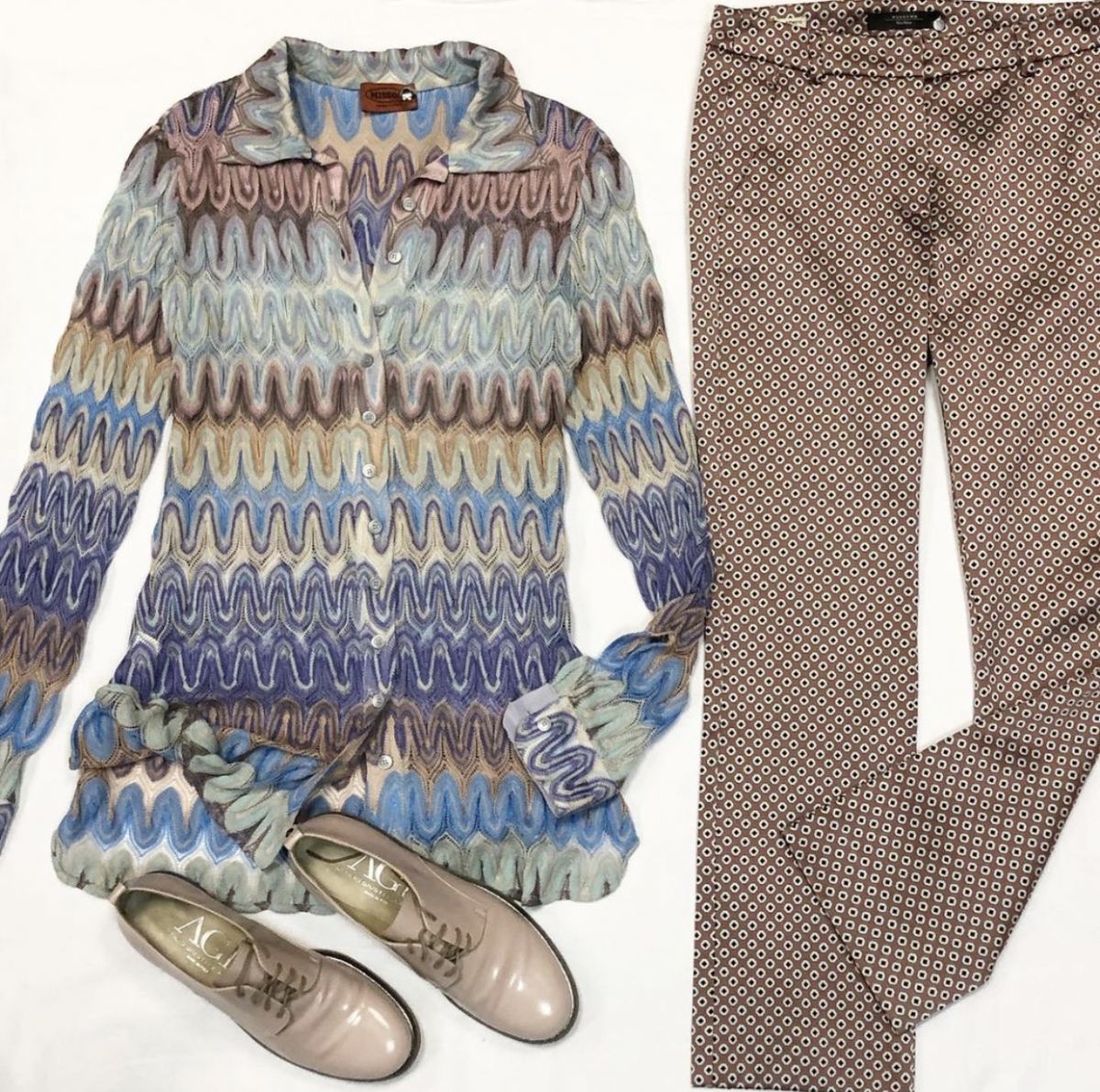 Рубашка Missoni размер 42 цена 4 616 руб Брюки Weekend размер 36 цена 6 154 руб