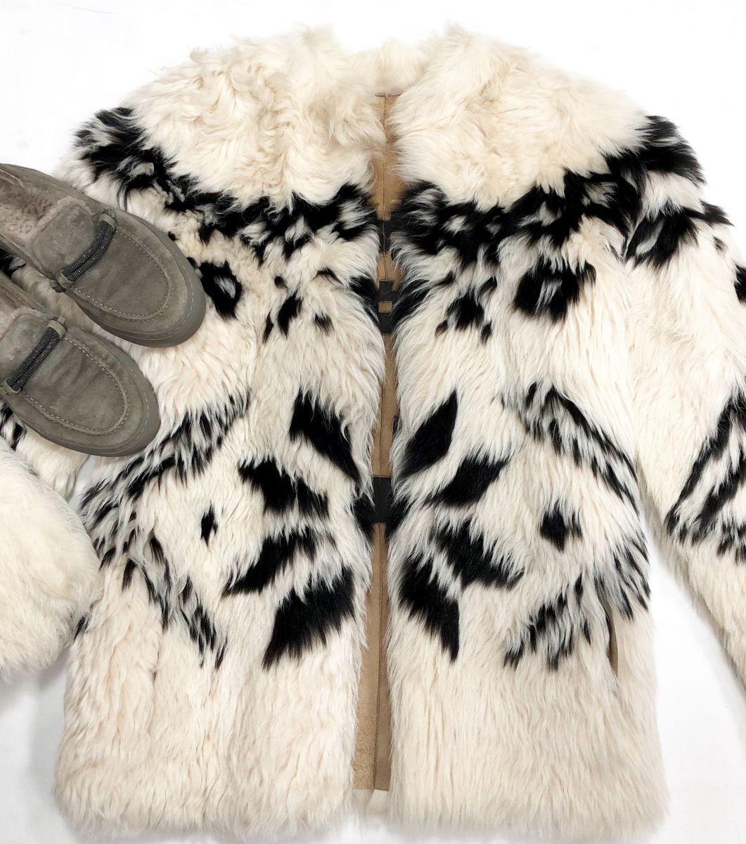 Шуба Ralph Lauren размер 42 цена 78 275 руб
Лоферы размер 38 цена 18 786 руб