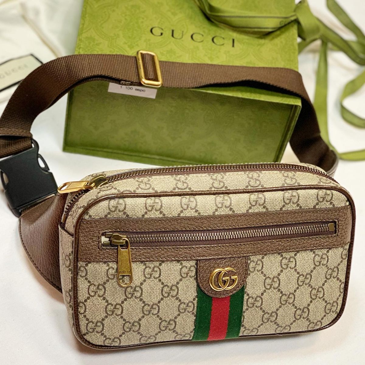 Сумка на пояс Gucci размер 25/15 цена 76 925 руб / новая / упаковка / 