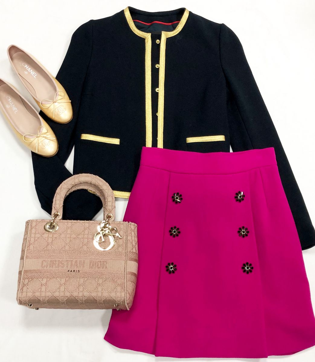 Юбка /камни/ Dolce Gabbana размер 40 цена 15 655 руб
ЖакетJoseph размер 36 цена 15 655 руб
Балетки Chanel размер 37.5 цена 15 655 руб
Сумка Christian Dior