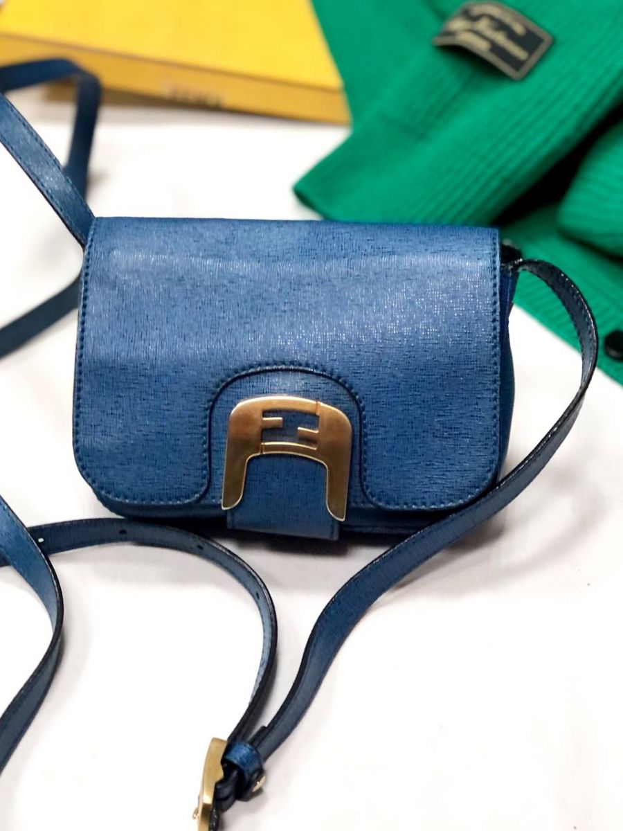 Сумочка Fendi цена 23 483 руб