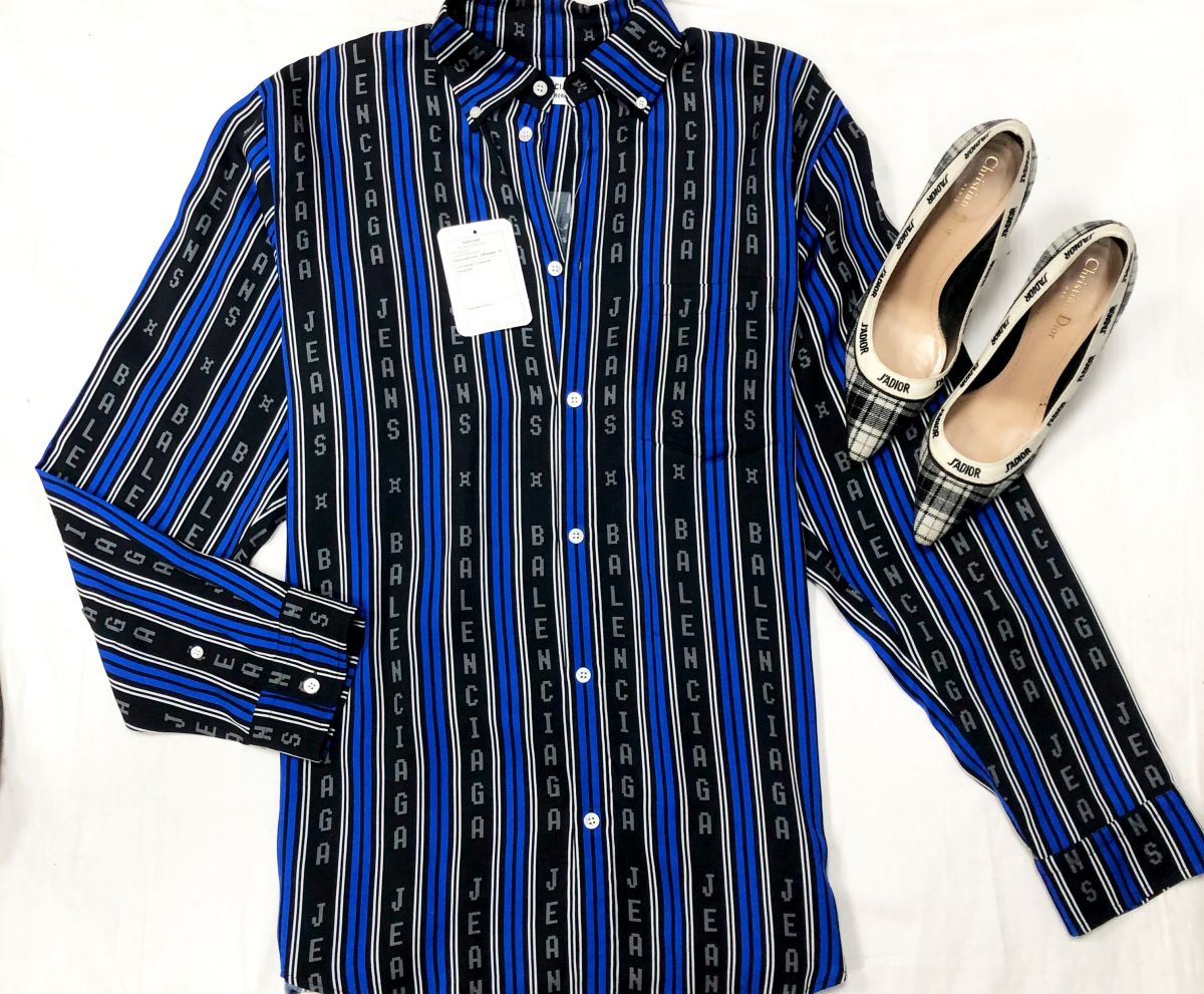 Рубашка BALENCIAGA размер 34 цена 23 484 руб /новая с ценником/ 