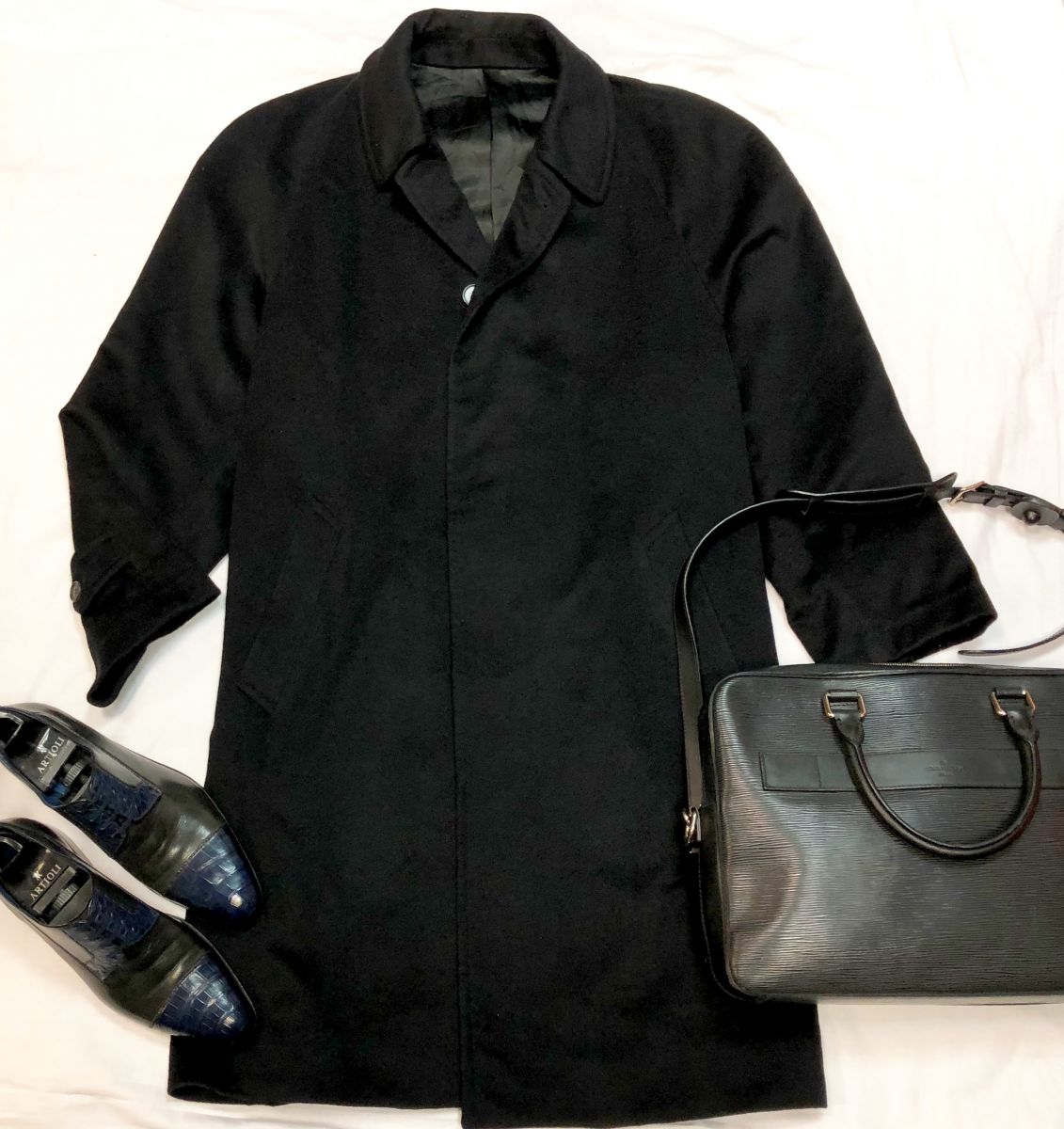 #Mechtamen
Пальто /кашемир/ BELVEST  размер 52 цена 18 462 руб 
Туфли ARTIOLI размер 41 цена 26 155 руб 
Сумка Louis Vuitton