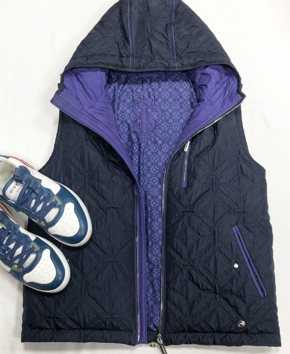 #mechtamen Жилет Stefano RICCI размер 54 цена 46 965 руб
Кроссовки Givenchy размер 42 цена 15 655 руб