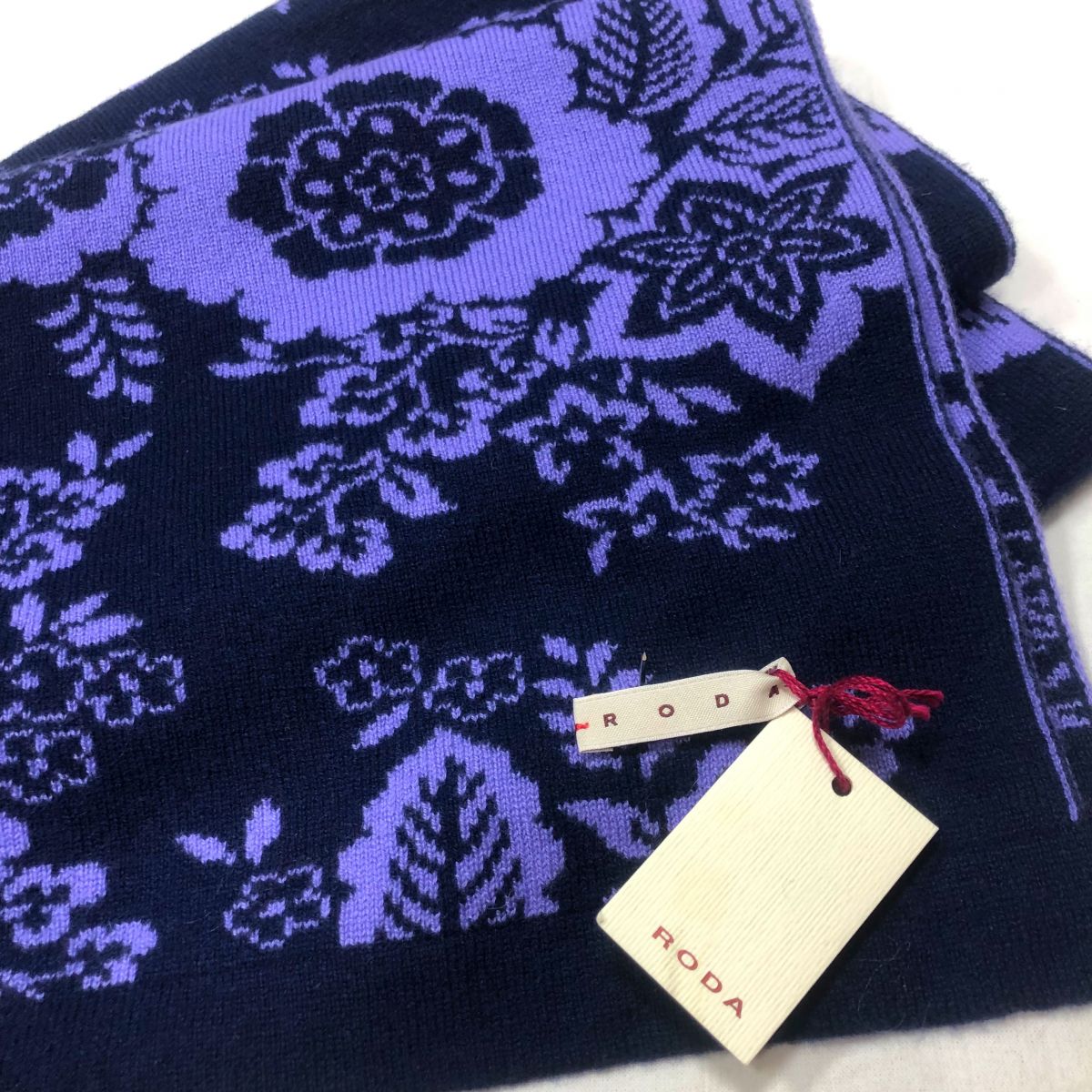 Шарф /кашемир/ RODA цена 7 828 руб /с ценником/