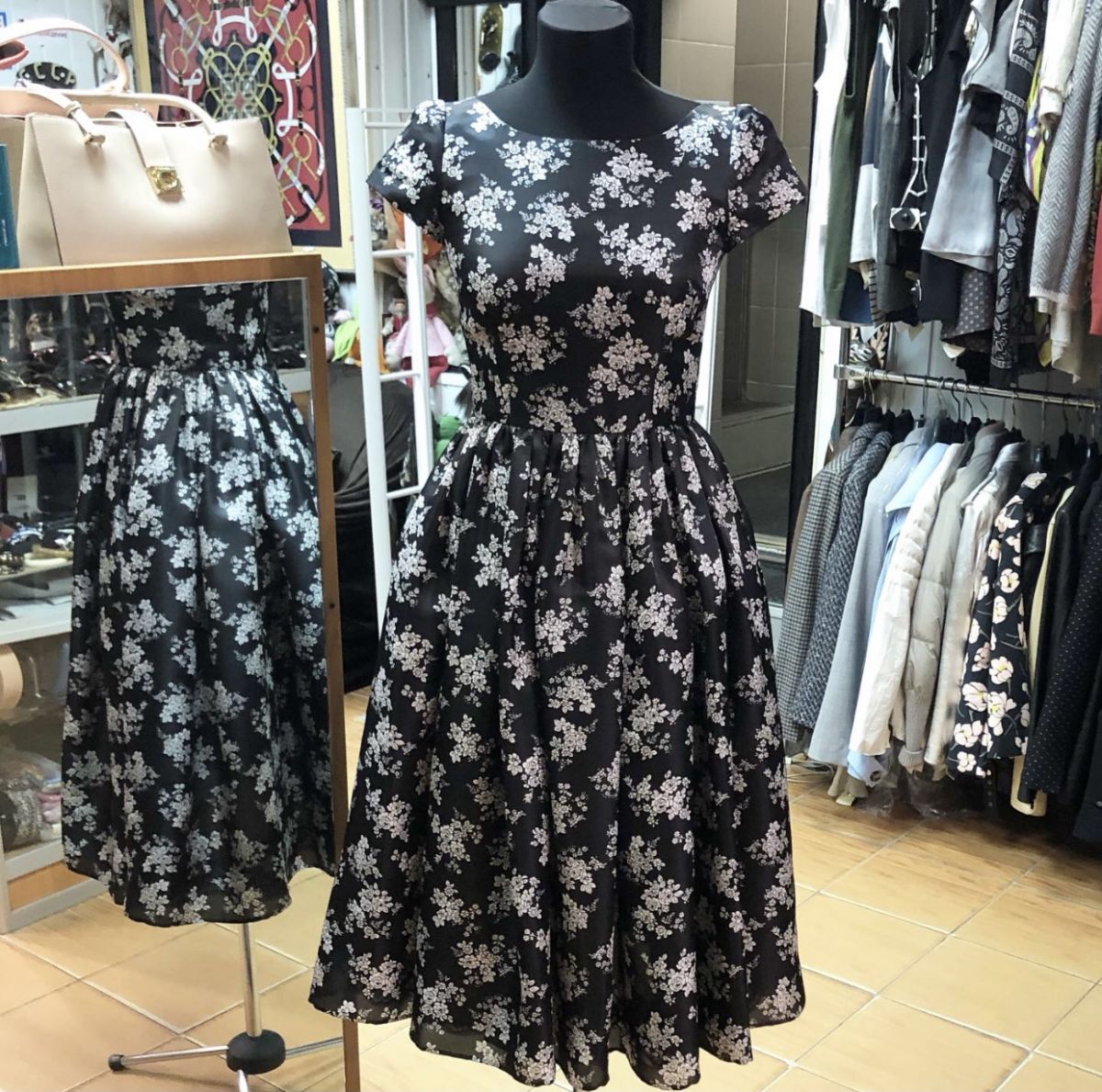 Платье Dolce Gabbana размер 40 цена 23 078 руб 